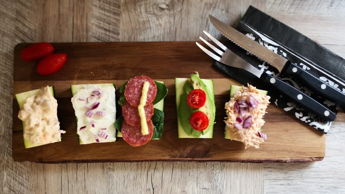 Squash madder med tun og mayo, salami og remoulade